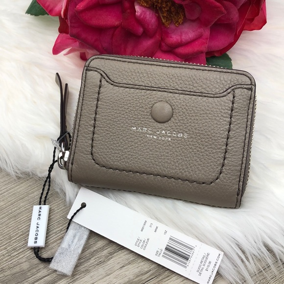 marc jacobs empire city leather zip wallet